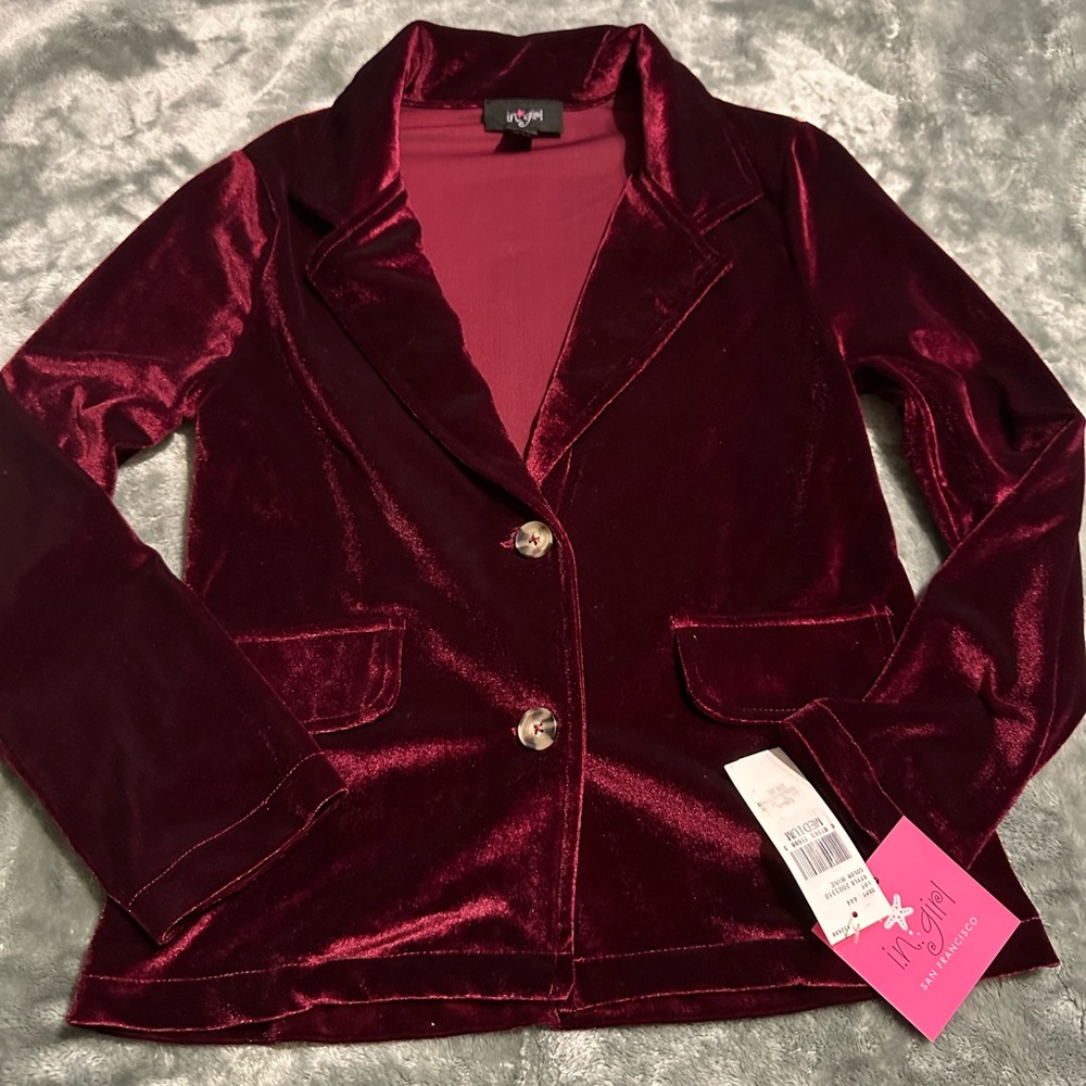 NWT I.N. Girl
Big Girls 7-16 Velvet Blazer  Burgundy - Picture 6 of 9